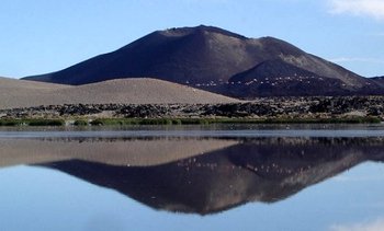Laguna Volcan y Pucara La Alumbrera